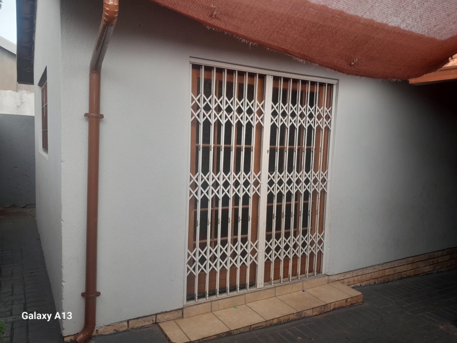 3 Bedroom Property for Sale in Tlhabane West North West